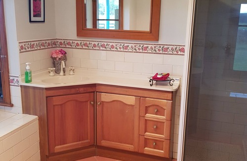 Gerangamete Apartment | Kellys Roomstay Bedroom 1