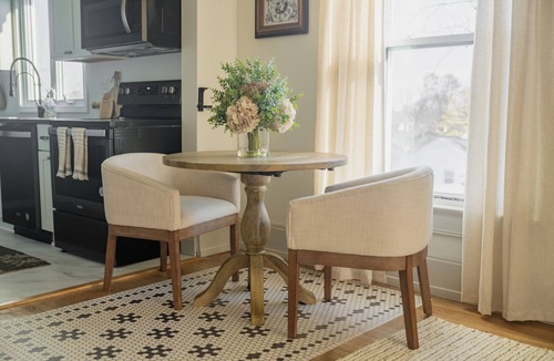 Geneva Apartment | Kellys Suite