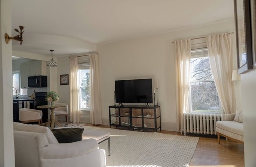 Geneva Apartment | Kellys Suite