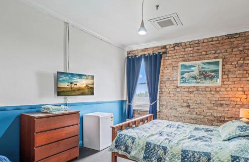 Aberdeen Hotel | Kellys Top Pub