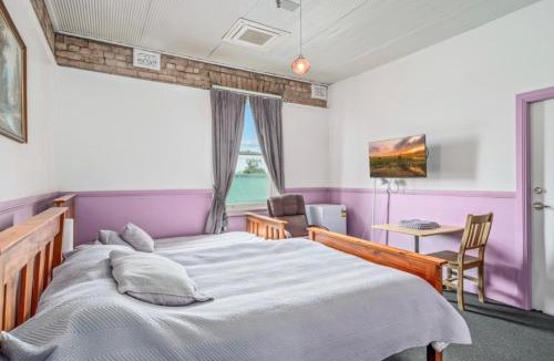 Aberdeen Hotel | Kellys Top Pub