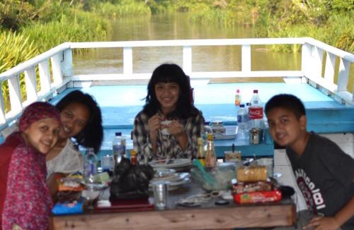 Kumai Boat Rental | Kelotok Orangutan Tanjung Puting