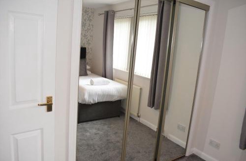 Falkirk Apartment | Kelpies Serviced Apartments- McLaughlan