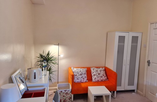 Ferryhill Bed & Breakfast | KELVIN HOUSE