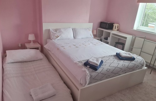 Ferryhill Bed & Breakfast | KELVIN HOUSE