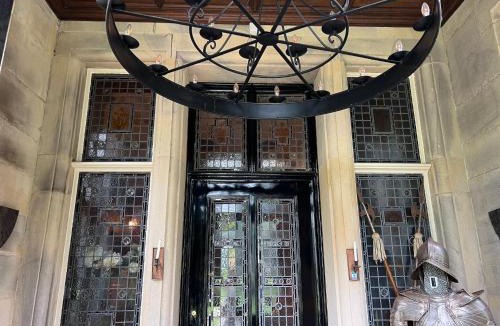 Kendal Apartment | Kendal - Summerlands Hall Gothic Apartment