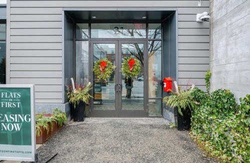East Cambridge Apartment | Kendall Square studio w gym wd rooftop BOS-918