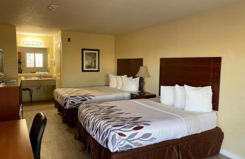 Kenedy Hotel | Kenedy Inn and Suites