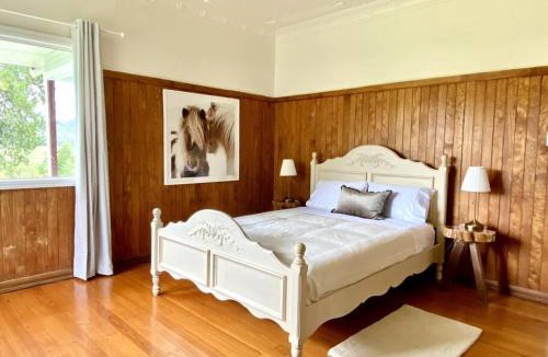 Coolabine House | Kenilworth Farmhouse