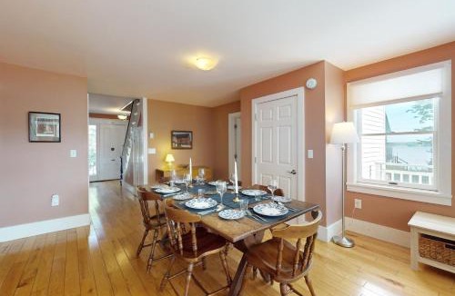 Bath House | Kennebec View