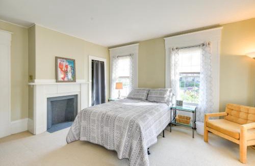 Kennebunk Apartment | Kennebunk Apartment with Local Beach Access!