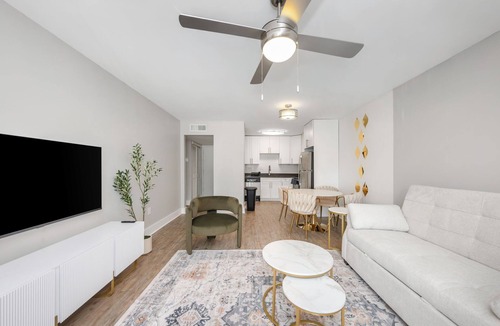 Beach Park Apartment | Kennedy Blvd Cozy Retreat