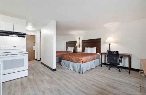 Tri-Cities Hotel | Kennewick Inn & Suites Tri Cities