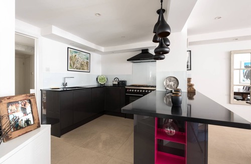 Bishop's Apartment | Kennington Road by onefinestay