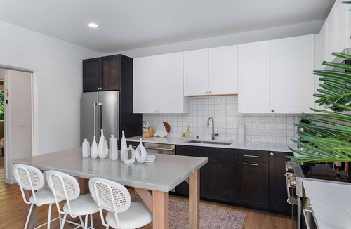 Minor House | Kenny's Sweet Suite - 84 Walkscore!