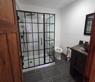 Cedaredge Hotel | Kennymores Grill and Lodging