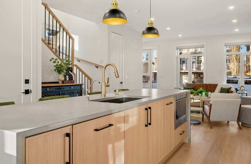 Kensington House | Kensington + Designer Home + City Views + Garage