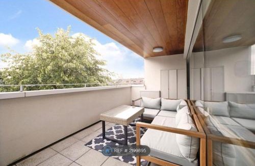 North Kensington Apartment | Kensington house