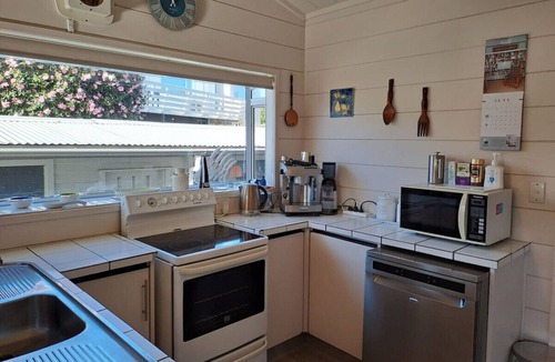 Richmond Heights House | Kensington - Includes linen and WiFi