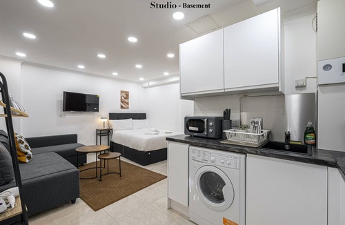 Avonmore and Brook Green Apartment | Kensington Olympia