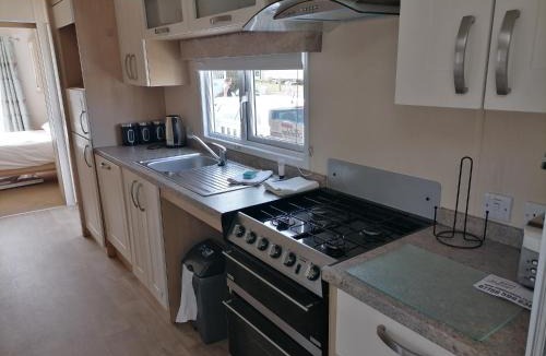 Isle of Grain Apartment | Kent Coast Holiday Park