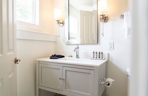 Stevensville Hotel | Kent Island Resort