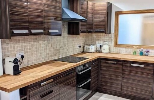 Bilting House | Kent Pool Cottage