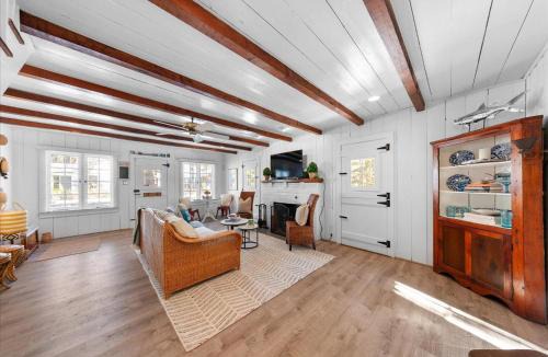 The Pines House | Kent street 54
