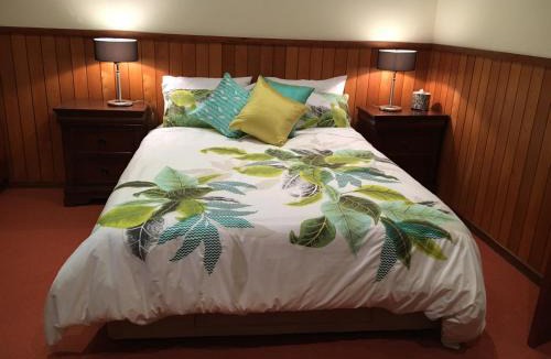 Old Reynella House | Kentia Palms