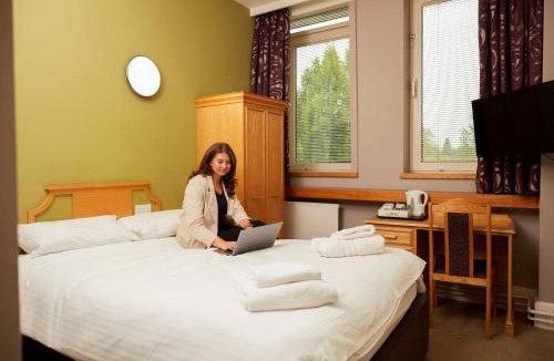 Milton Keynes Hotel | Kents Hill Park Training & Conference Centre