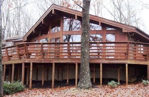 Benton House | Kentucky Lake 3 BR 2 Bath Private Home W/Private Dock and pontoon rental
