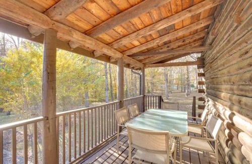 Murray House | Kentucky Lake Access! Family Log Cabin w/Deck