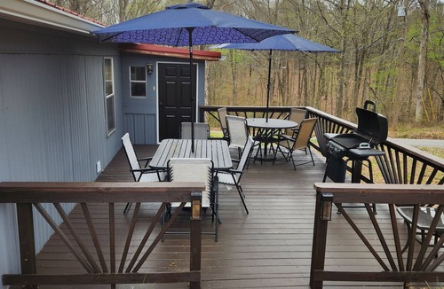 Springville House | Kentucky Lake Getaway