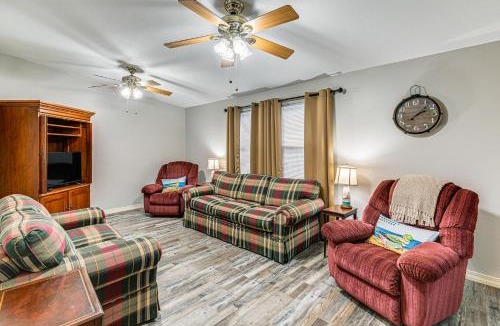 Murray House | Kentucky Lake Retreat Near Marina & Launch!