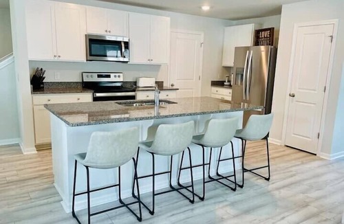 Port Wentworth House | Kenzie’s Corner | Modern | Comfort | Resort