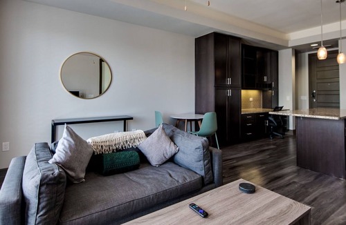 North Burnet Apartment | Kenzie Spring 146 I Modern 1 Bedroom Apartment with Terrace in Domain, North Aus