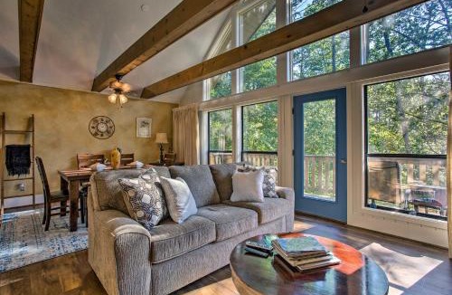 Salem House | Keowee Keys Home w/Mountains View & Lake Access!