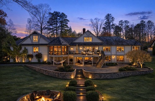 Seneca House | Keowee's Majestic Mountain View