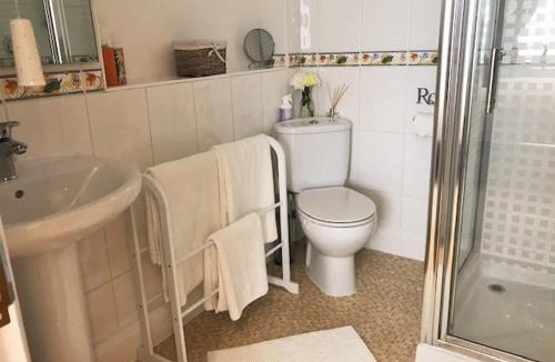 Swadlincote Bed & Breakfast | Keppel Gate B&B - Silver Birch Ensuite Room