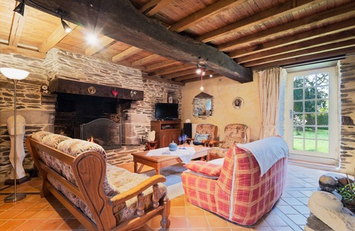 Mauron Bed & Breakfast | Ker Cado – Guest Rooms Between Brocéliande and the Breton Coast