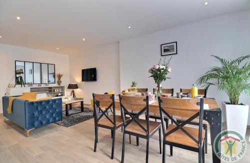 Saint-Germain-en-Cogles House | Ker sandra