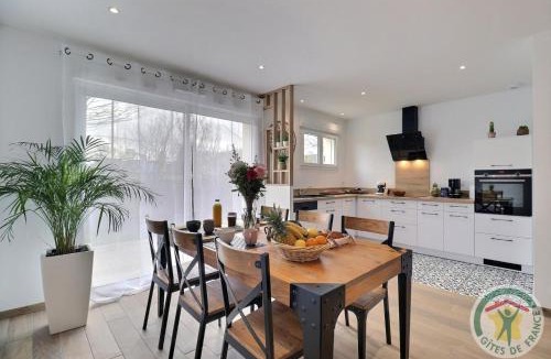 Saint-Germain-en-Cogles House | Ker sandra