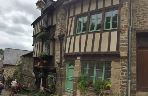 Dinan Apartment | Ker Viviane - charming apartment in Dinan.