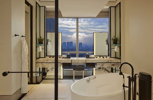 Jakarta Hotel | Keraton at The Plaza, The Unbound Collection by Hyatt