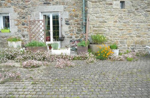 Plouagat House | Kerbarbo