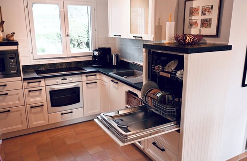 Penestin House | KerDesAmis: recently renovated; 300 m walk to the beach