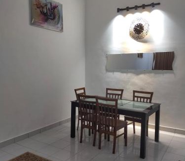 Parit Buntar House | Kerian Putra Muslimstay