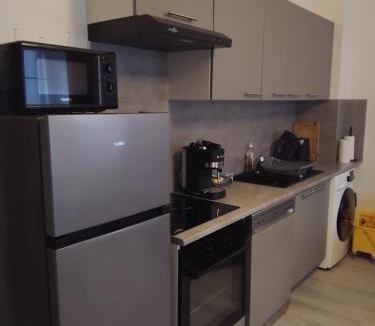 Lambezellec Apartment | Kerinou appartement dans immeuble avec interphone