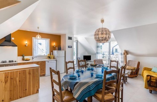 La Trinite-sur-Mer Apartment | Kerisper by Interhome