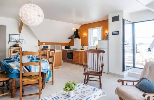 La Trinite-sur-Mer Apartment | Kerisper by Interhome